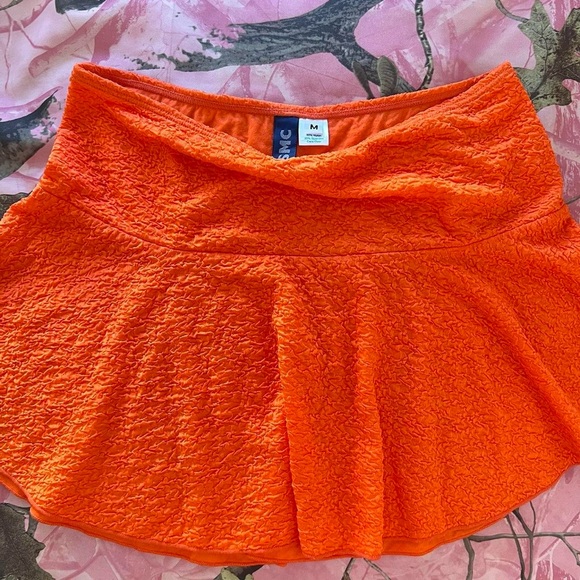 y2k neon orange mini skater skirt - Picture 5 of 8